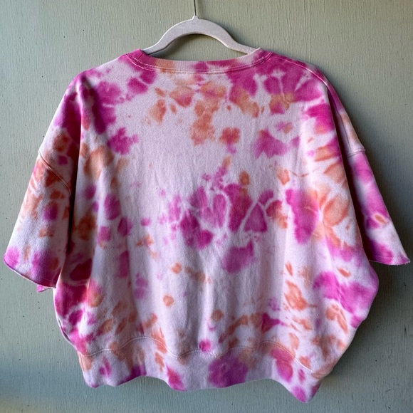 Victoria’s Secret PINK Tie Dye Cropped Sweatshirt short sleeves - Picture 2 of 2